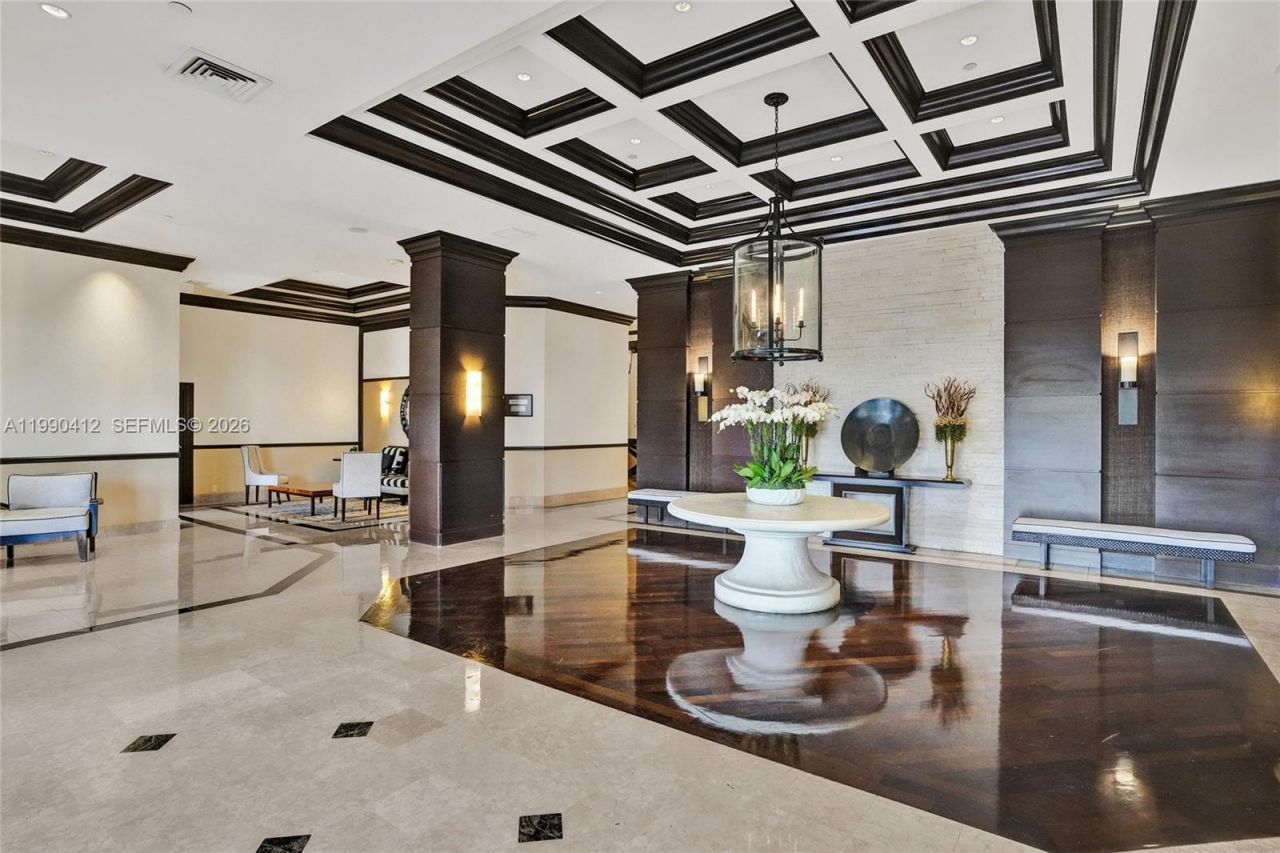 3598 Yacht Club Dr , Unit 702, Aventura, FL 33180 Photo