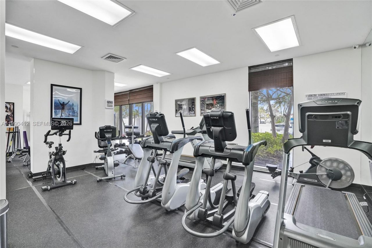 3598 Yacht Club Dr , Unit 702, Aventura, FL 33180 Photo