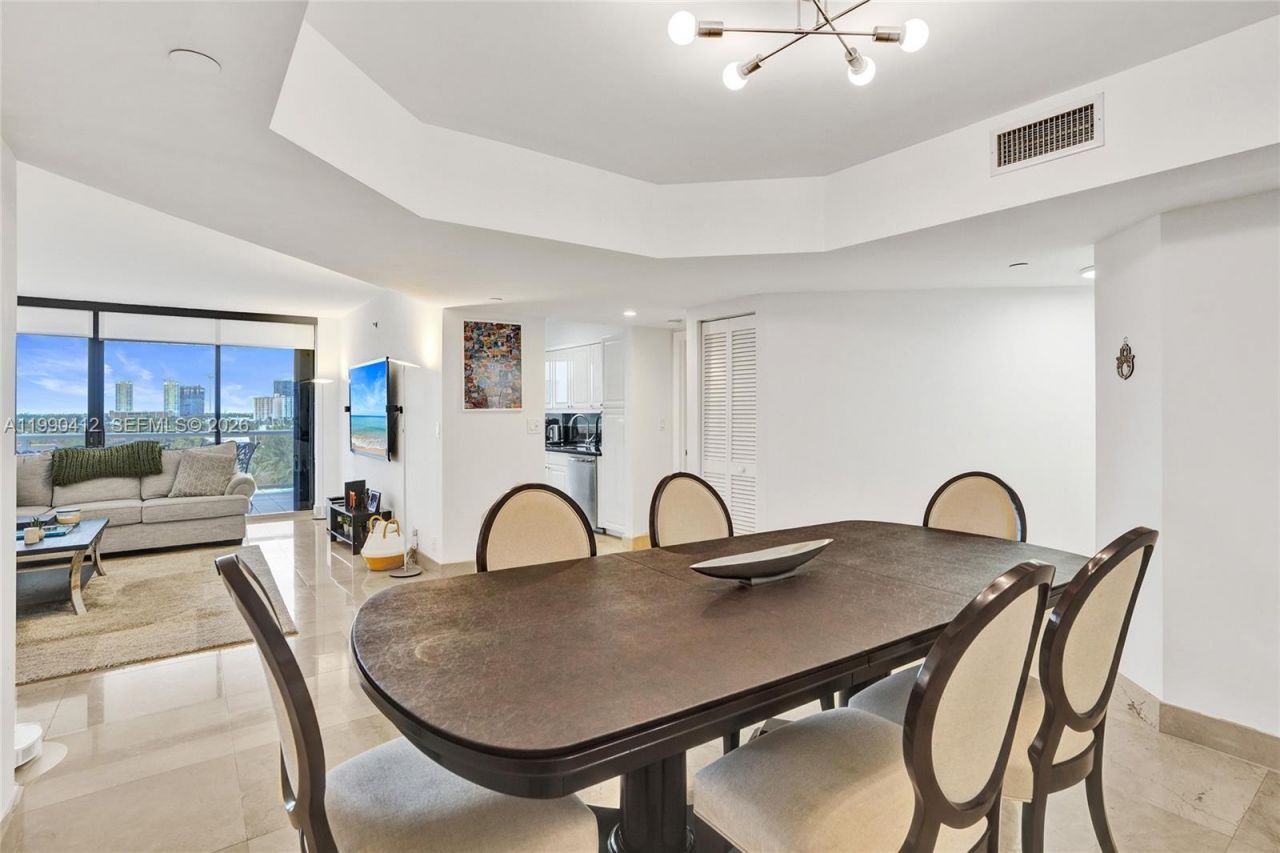 3598 Yacht Club Dr , Unit 702, Aventura, FL 33180 Photo