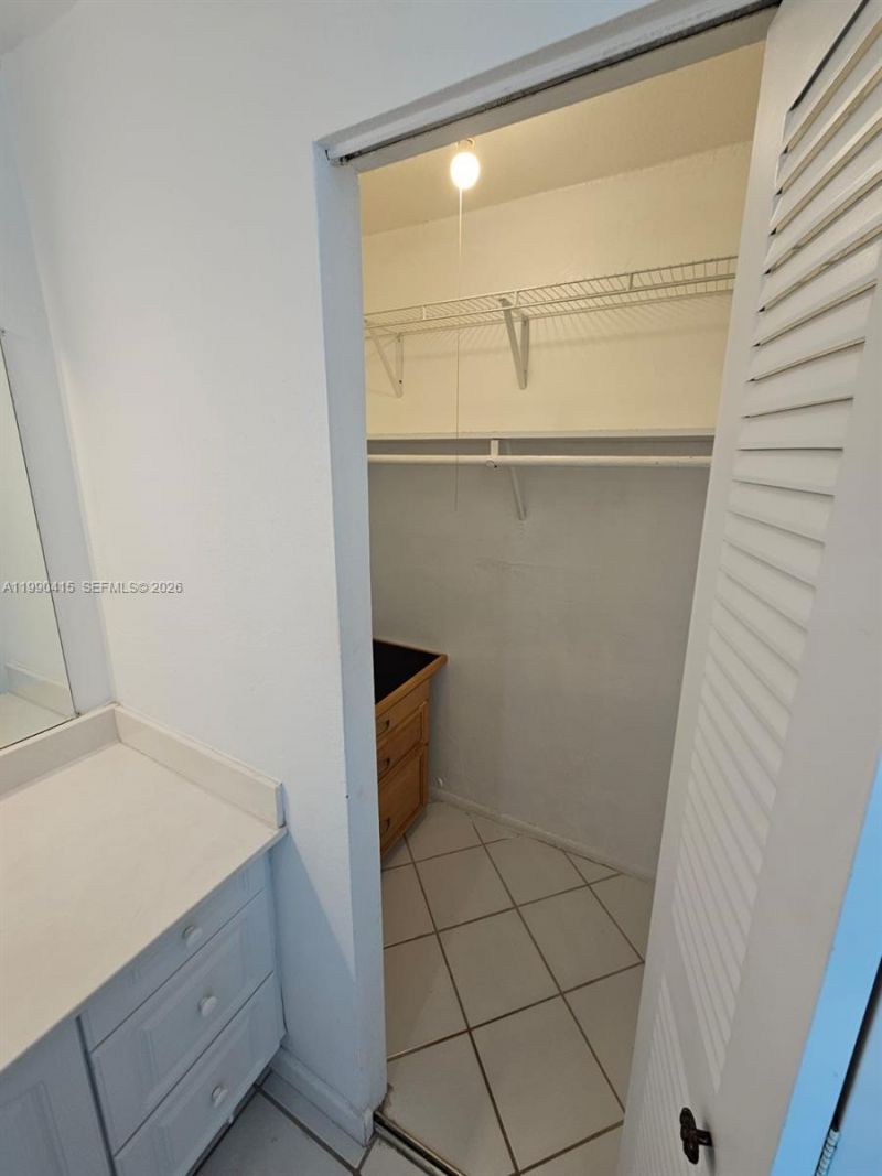 7135 Collins Ave, Unit 1821, Miami Beach, FL 33141 Photo