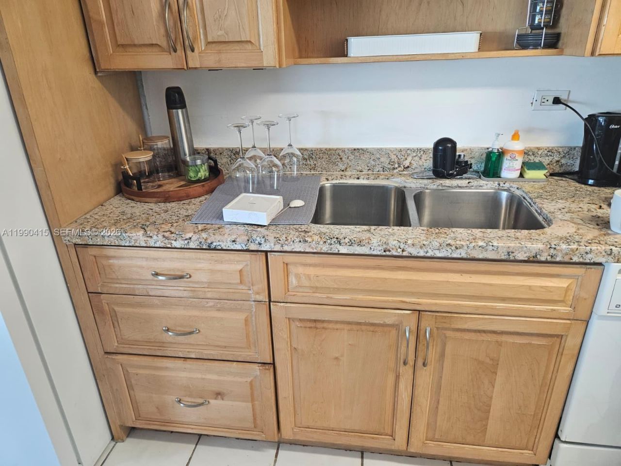 7135 Collins Ave, Unit 1821, Miami Beach, FL 33141 Photo