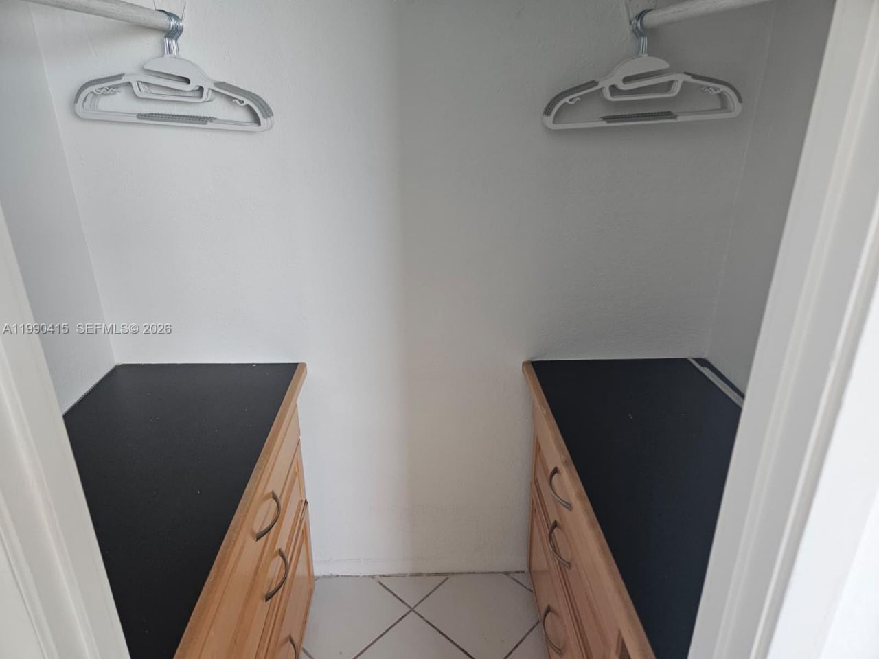 7135 Collins Ave, Unit 1821, Miami Beach, FL 33141 Photo