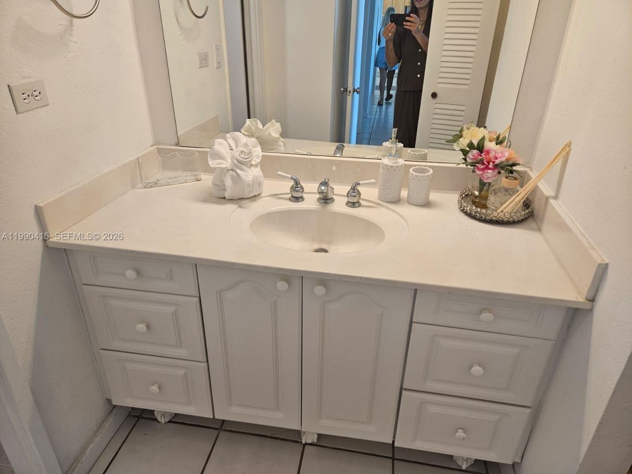 7135 Collins Ave, Unit 1821, Miami Beach, FL 33141 Photo