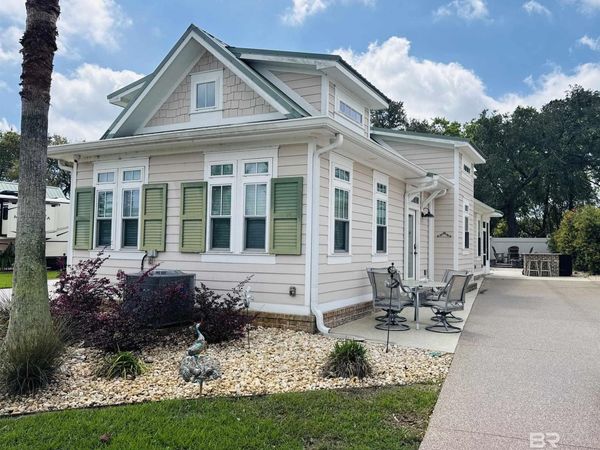 11943 Gateway Drive, Elberta, AL 36530