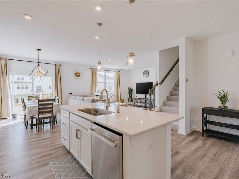 23665 Rebecca Lane, Columbia Station, OH 44028 Photo 9