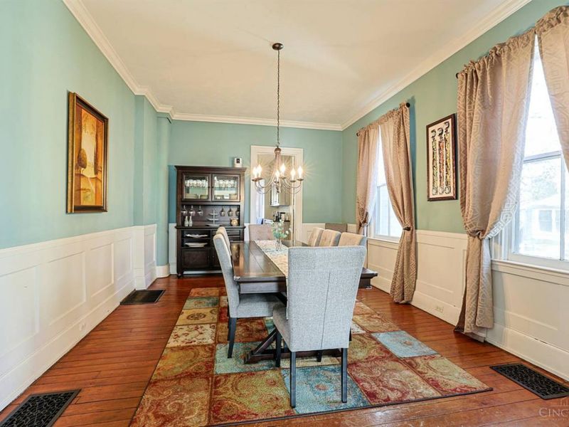 1075 Willow Avenue, Glendale, OH 45246 Photo 11