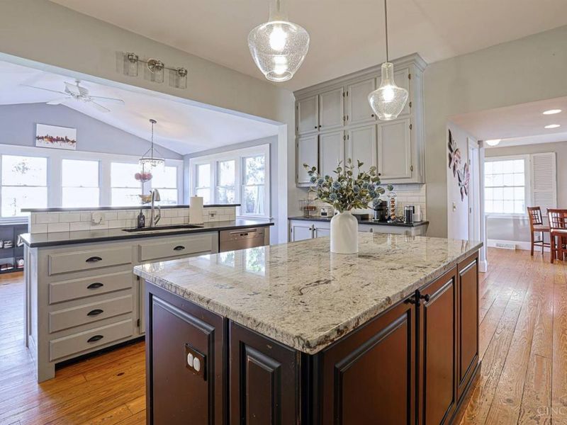 1075 Willow Avenue, Glendale, OH 45246 Photo 16