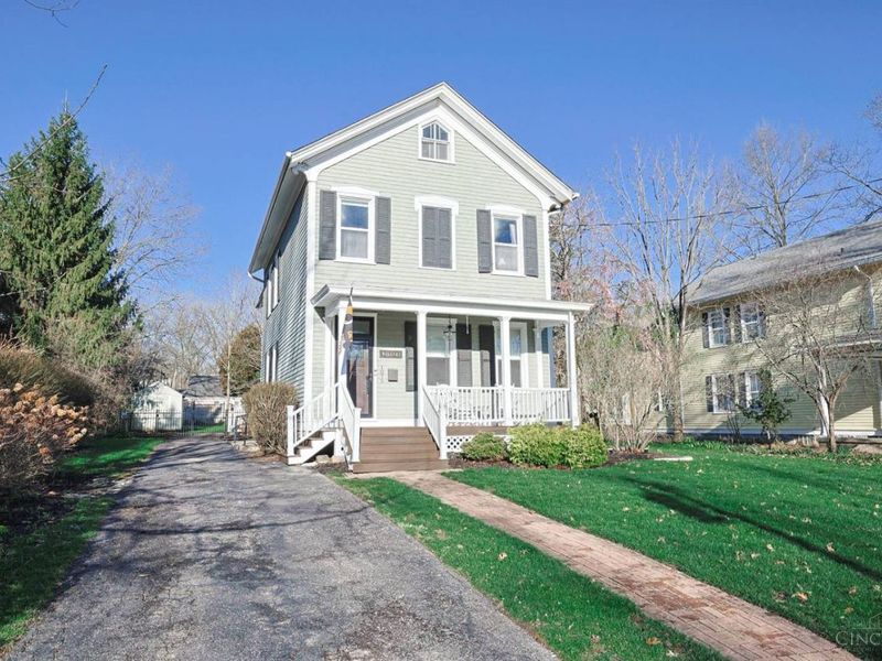 1075 Willow Avenue, Glendale, OH 45246 Photo 2