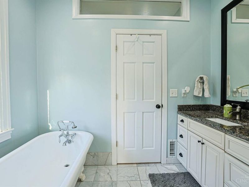 1075 Willow Avenue, Glendale, OH 45246 Photo 30