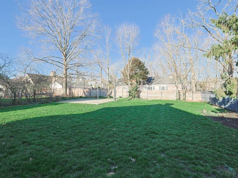 1075 Willow Avenue, Glendale, OH 45246 Photo 45