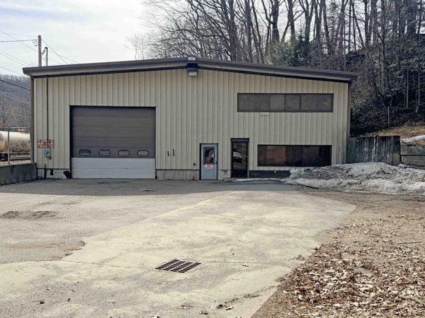 211 Vernon Street, Brattleboro, VT 05301