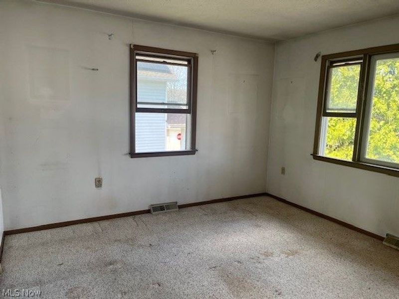 219 W College Street, Scio, OH 43988 Photo 3