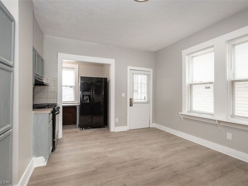 5614 Drake Avenue, Cleveland, OH 44127 Photo 11