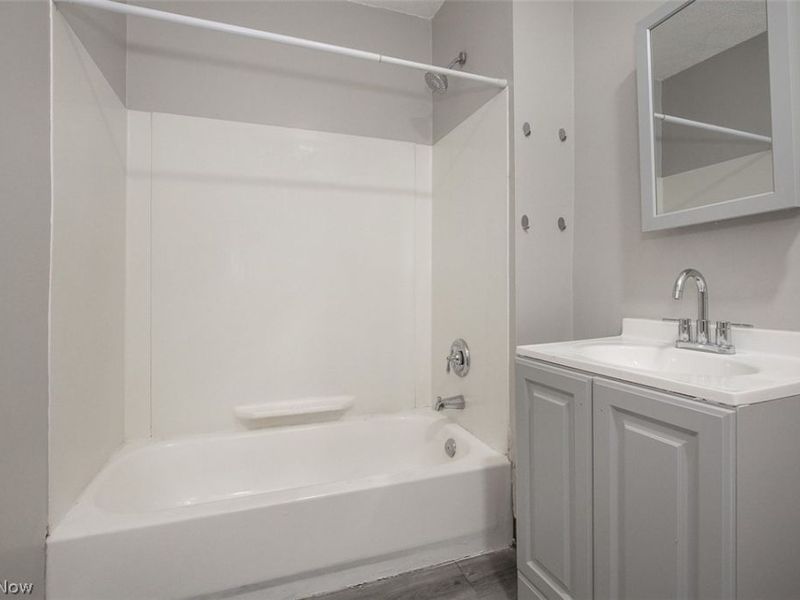 5614 Drake Avenue, Cleveland, OH 44127 Photo 15