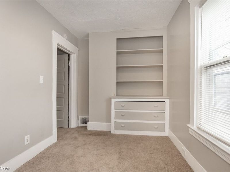 5614 Drake Avenue, Cleveland, OH 44127 Photo 19