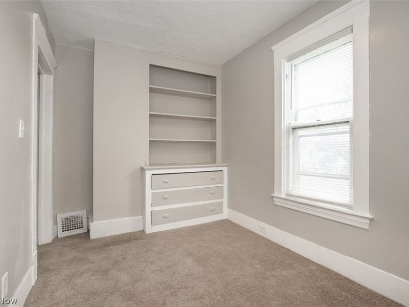 5614 Drake Avenue, Cleveland, OH 44127 Photo 20