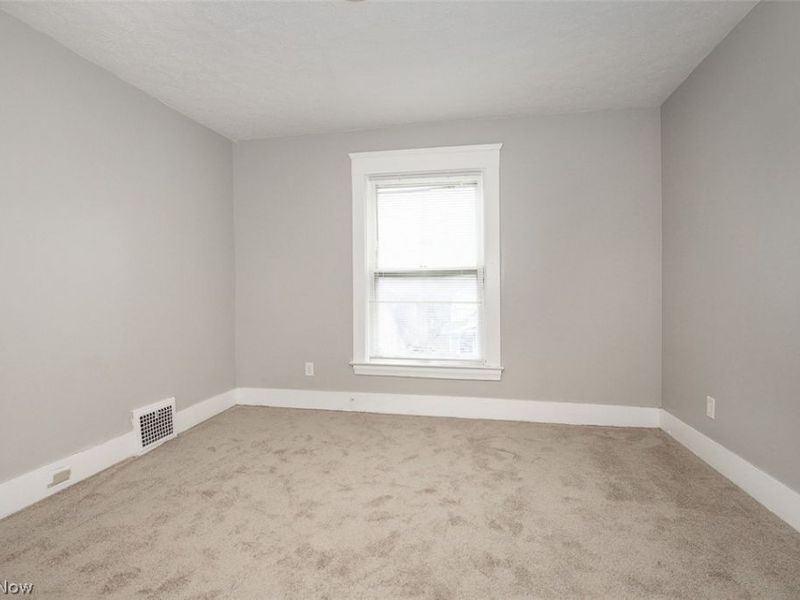 5614 Drake Avenue, Cleveland, OH 44127 Photo 23