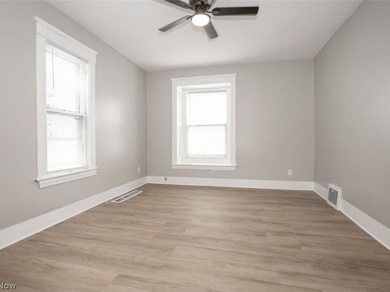 5614 Drake Avenue, Cleveland, OH 44127 Photo 9