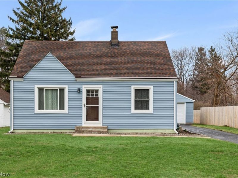 4 Lyndale Drive, Painesville Township, OH 44077 Photo 2