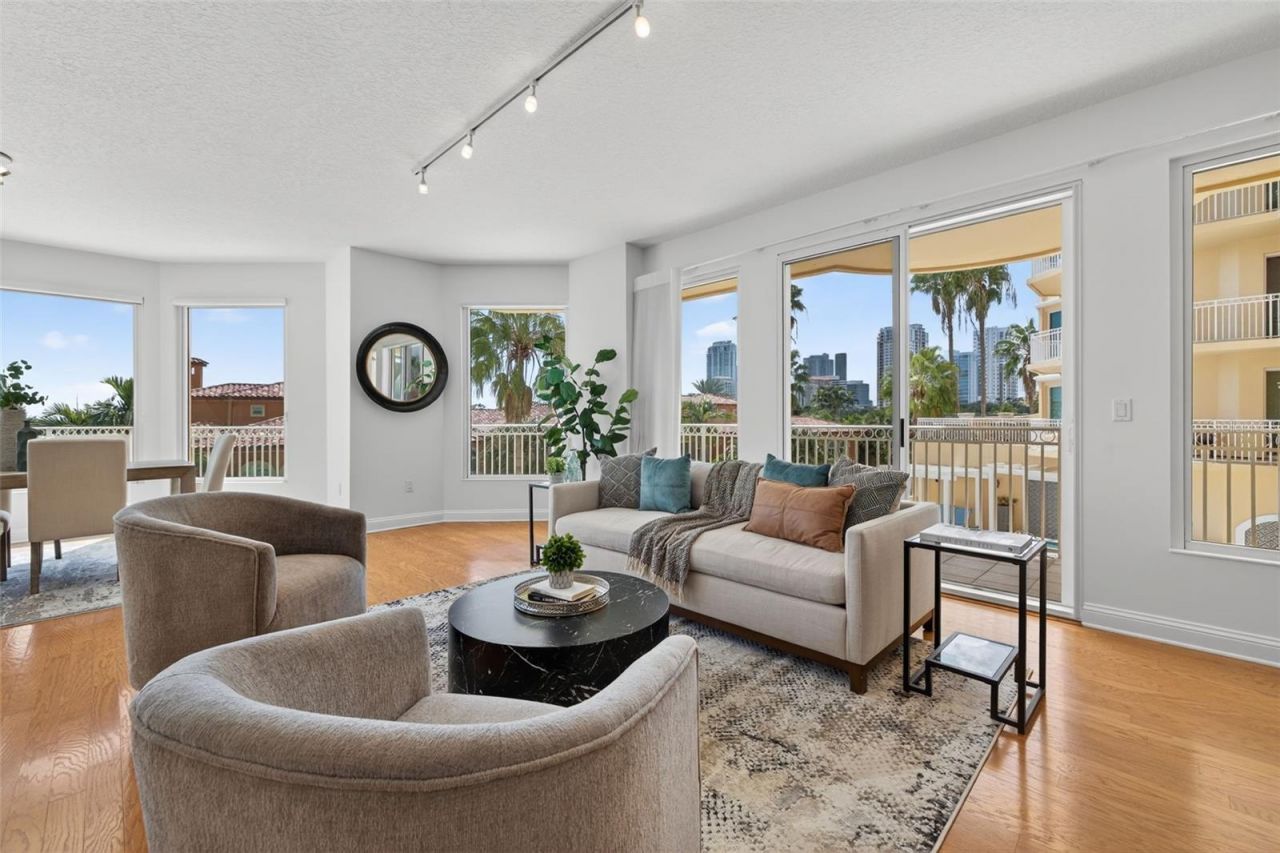 555 5th Avenue Ne, Unit 332, Saint Petersburg, FL 33701 Photo