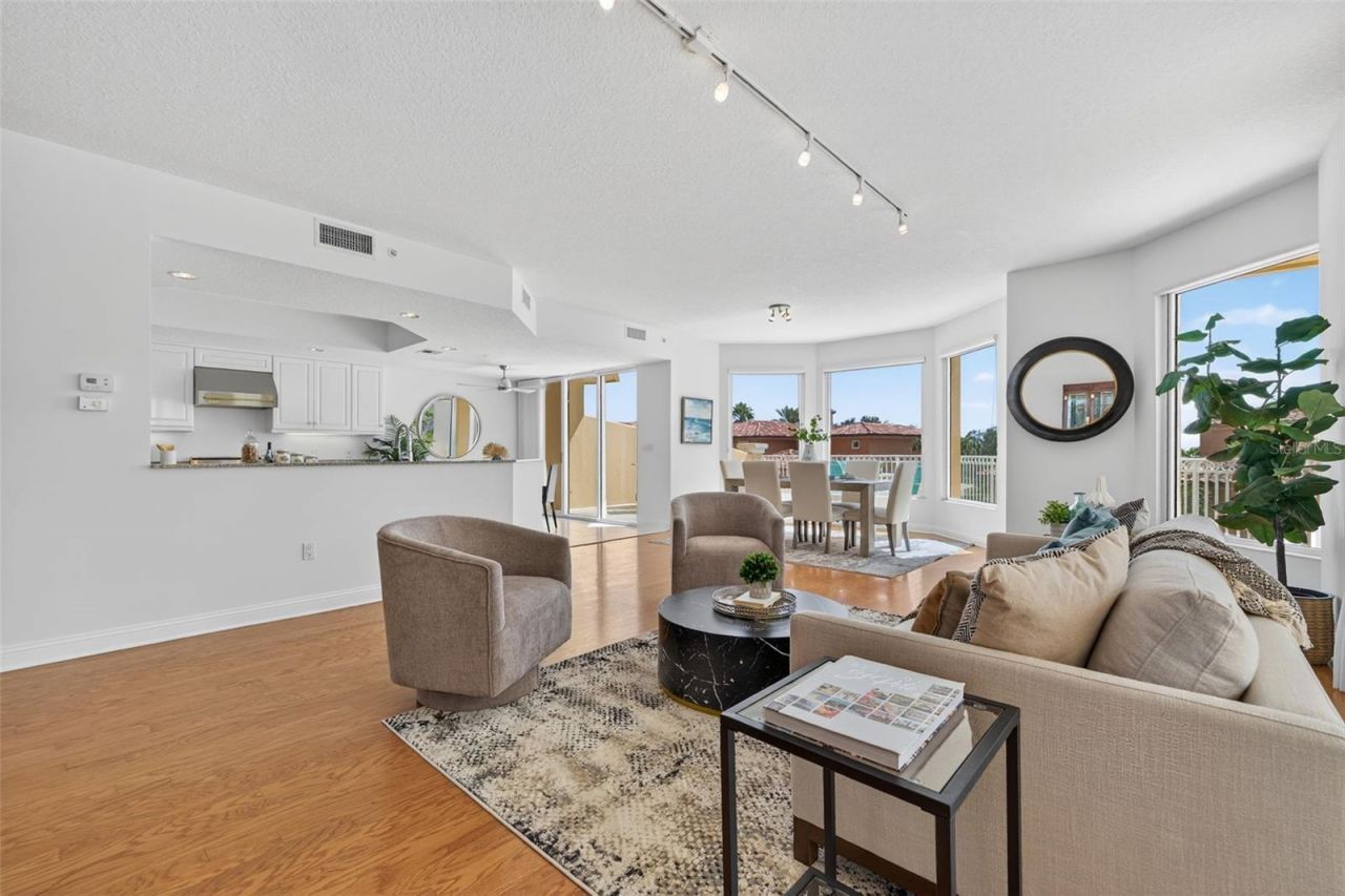 555 5th Avenue Ne, Unit 332, Saint Petersburg, FL 33701 Photo