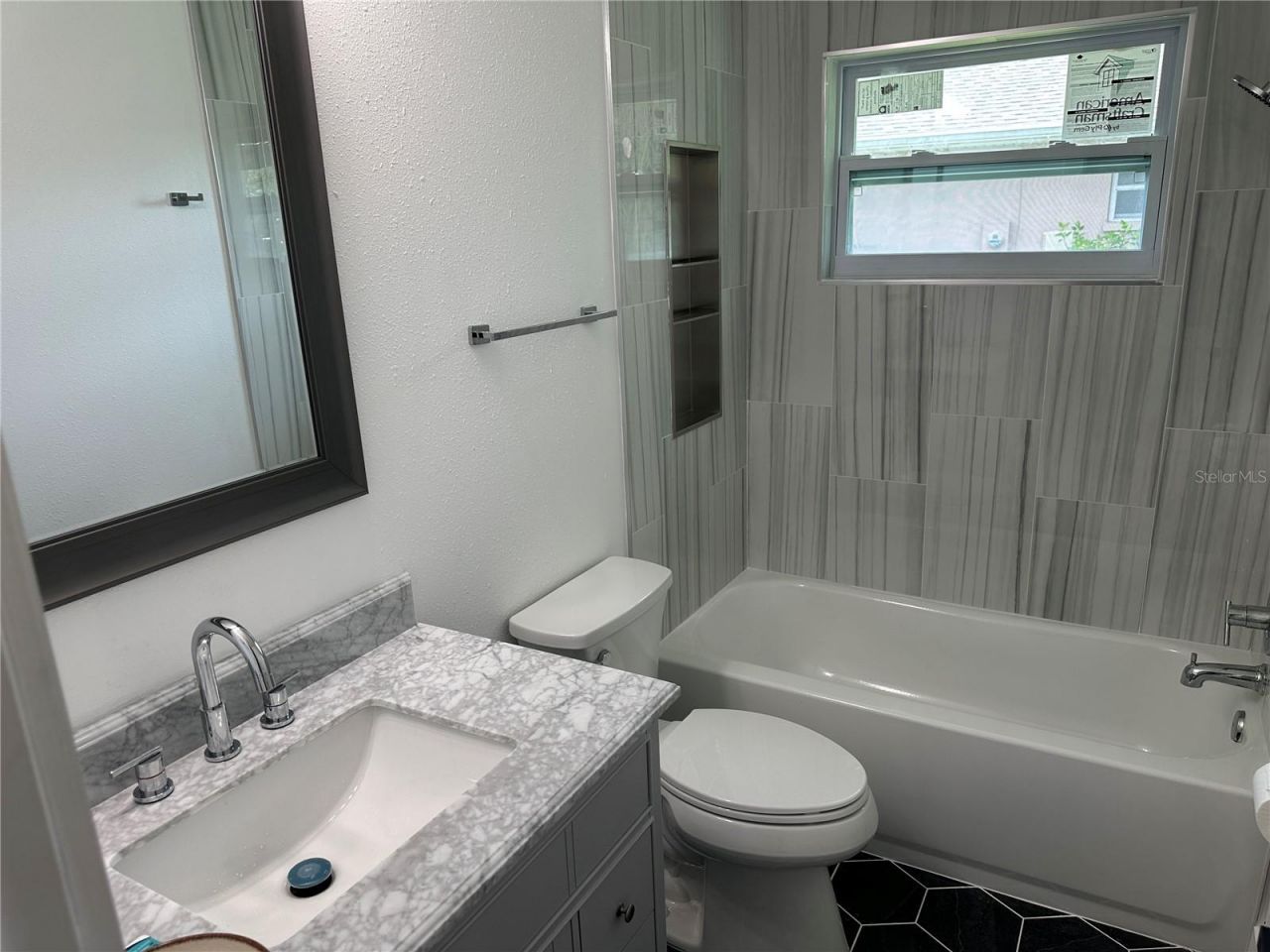 8808 44th Avenue Drive W, Bradenton, FL 34210 Photo