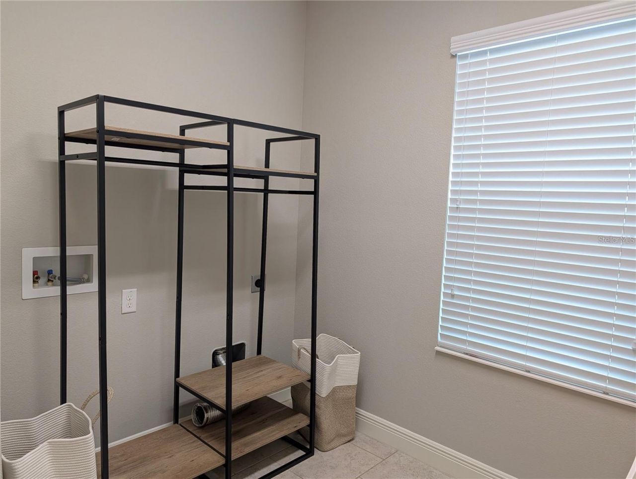 10915 Charmwood Drive , Riverview, FL 33569 Photo