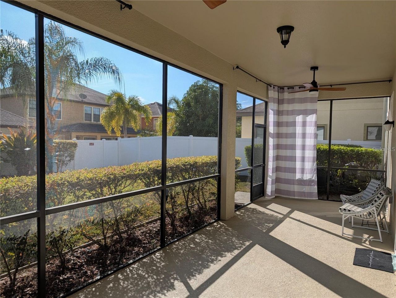 10915 Charmwood Drive , Riverview, FL 33569 Photo