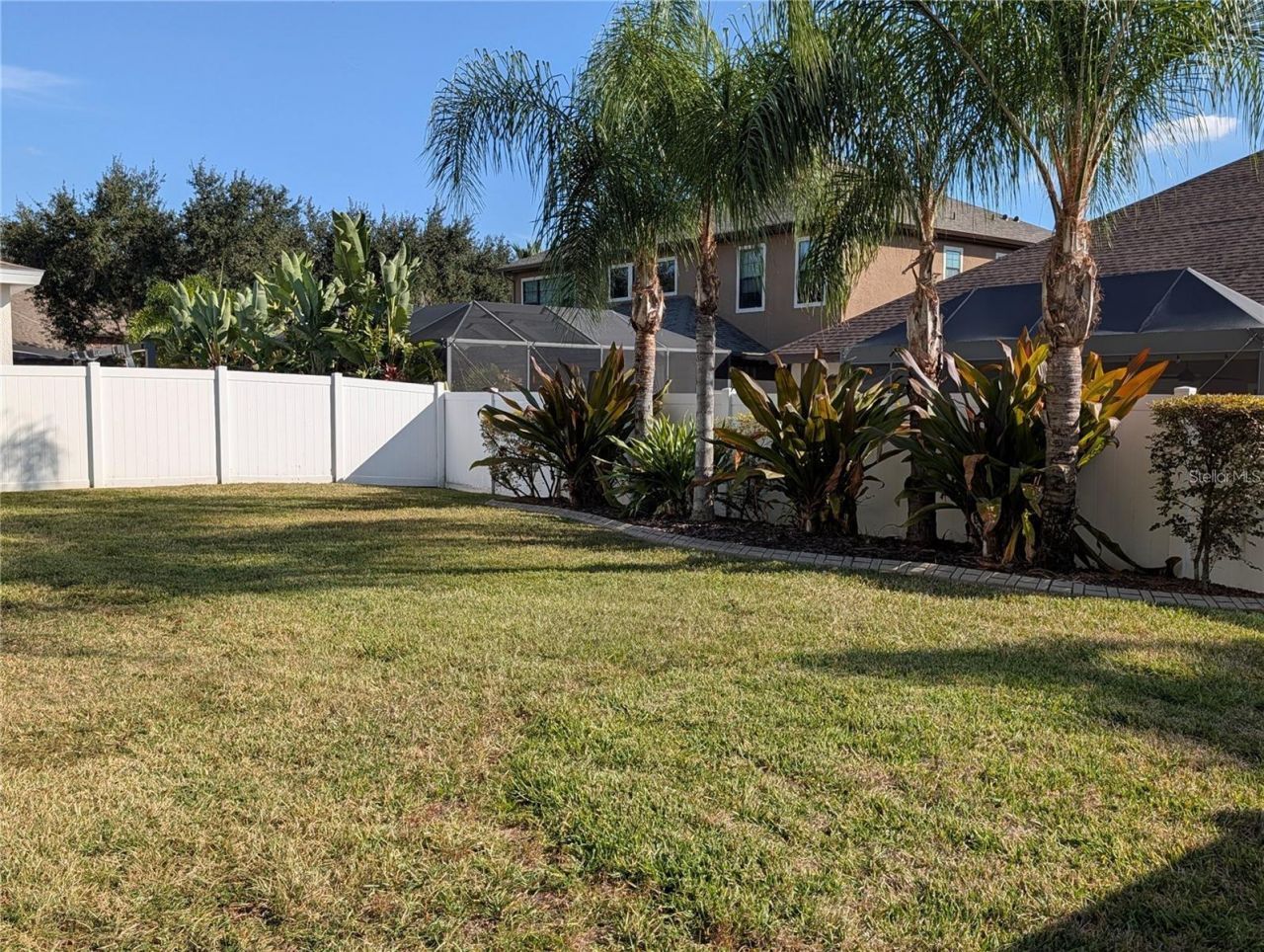 10915 Charmwood Drive , Riverview, FL 33569 Photo