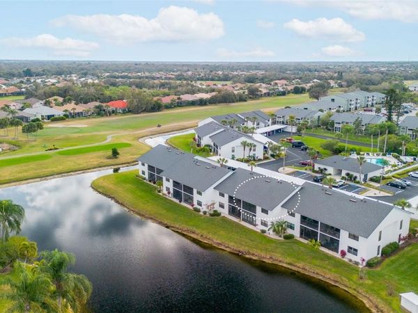 1100 CAPRI ISLES BOULEVARD , Unit 325, VENICE, FL 34292