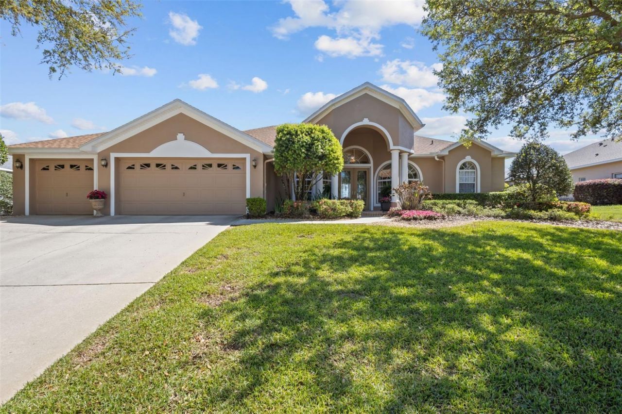 13500 Thoroughbred Drive, Dade City, FL 33525 Main Photo