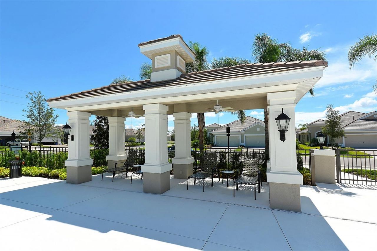 4894 Maymont Park Circle , Bradenton, FL 34203 Photo