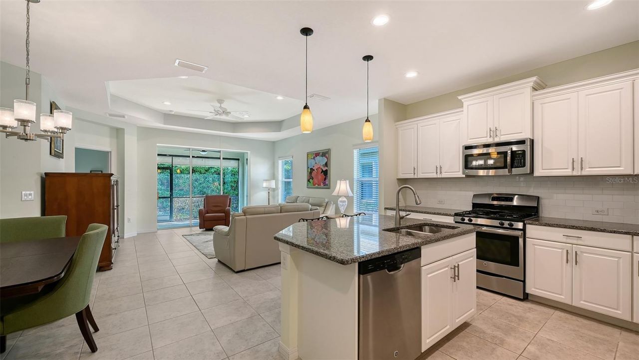 4894 Maymont Park Circle , Bradenton, FL 34203 Photo