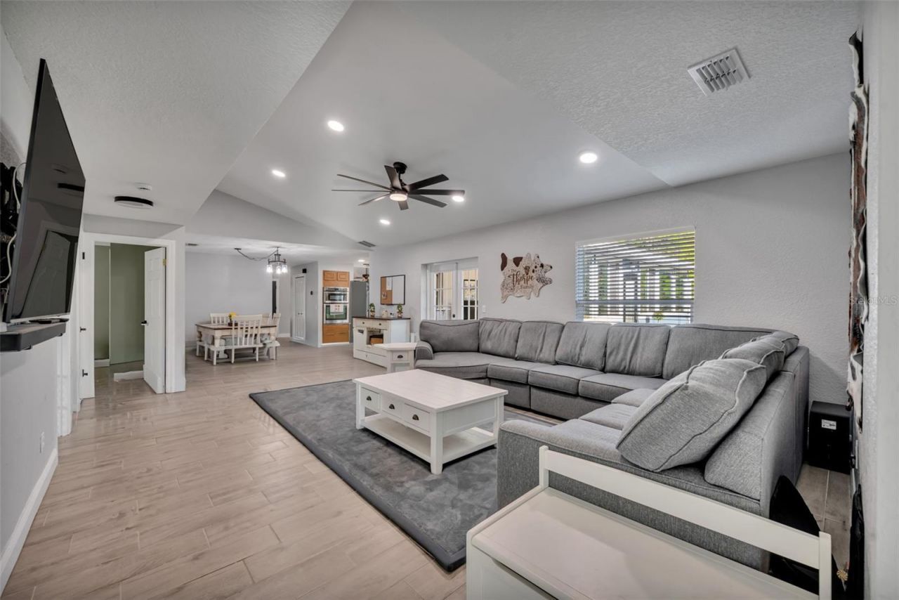 1350 Arapaho Trail, Geneva, FL 32732 Photo