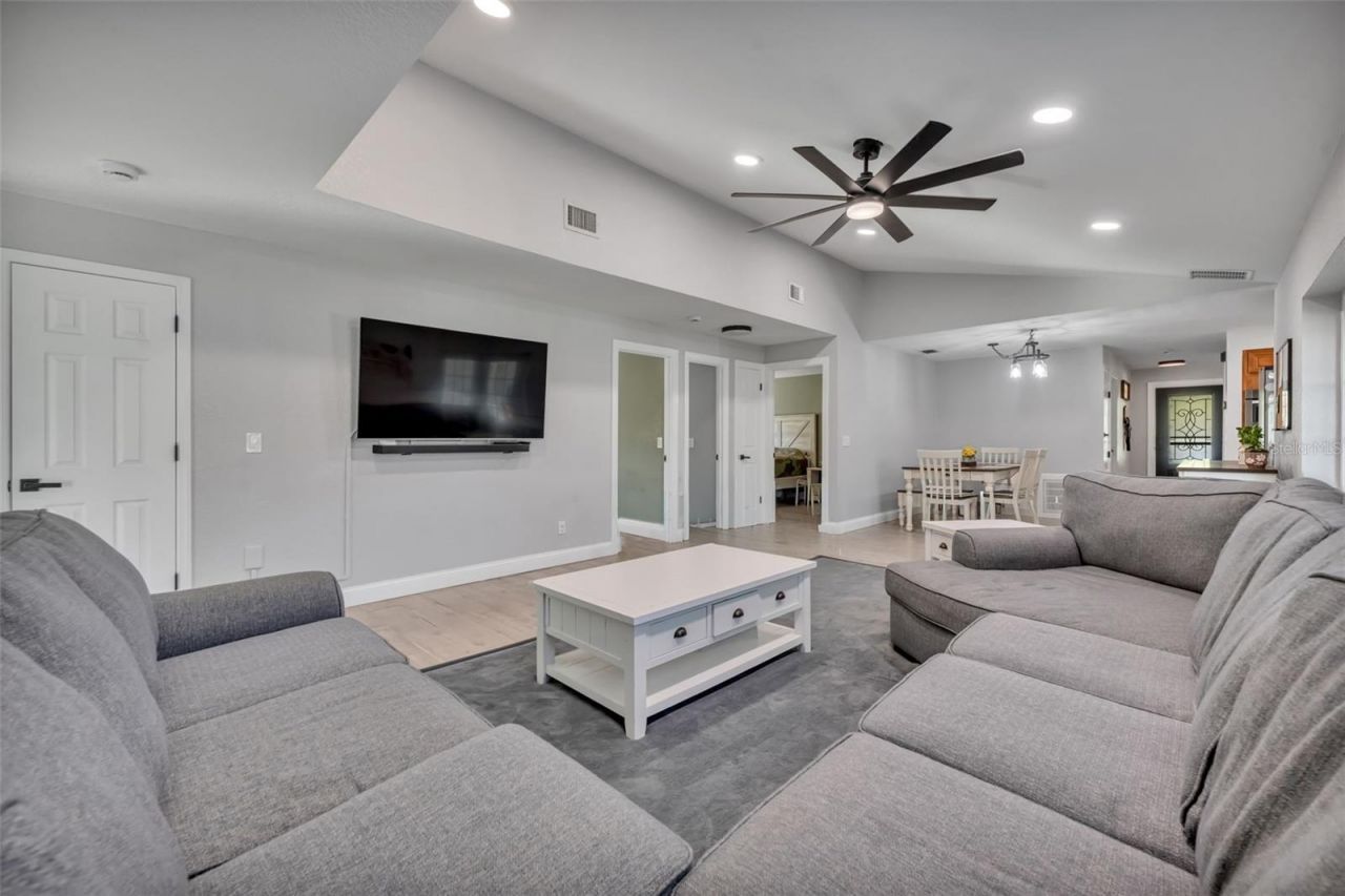 1350 Arapaho Trail, Geneva, FL 32732 Photo