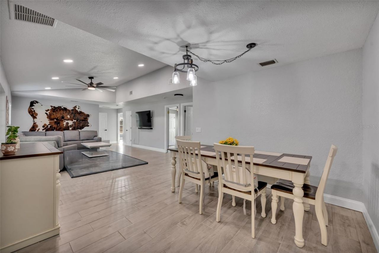 1350 Arapaho Trail, Geneva, FL 32732 Photo