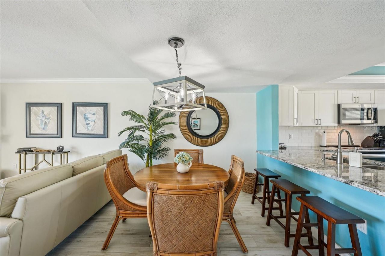 7520 Sunshine Skyway Lane S, Unit T18, Saint Petersburg, FL 33711 Photo