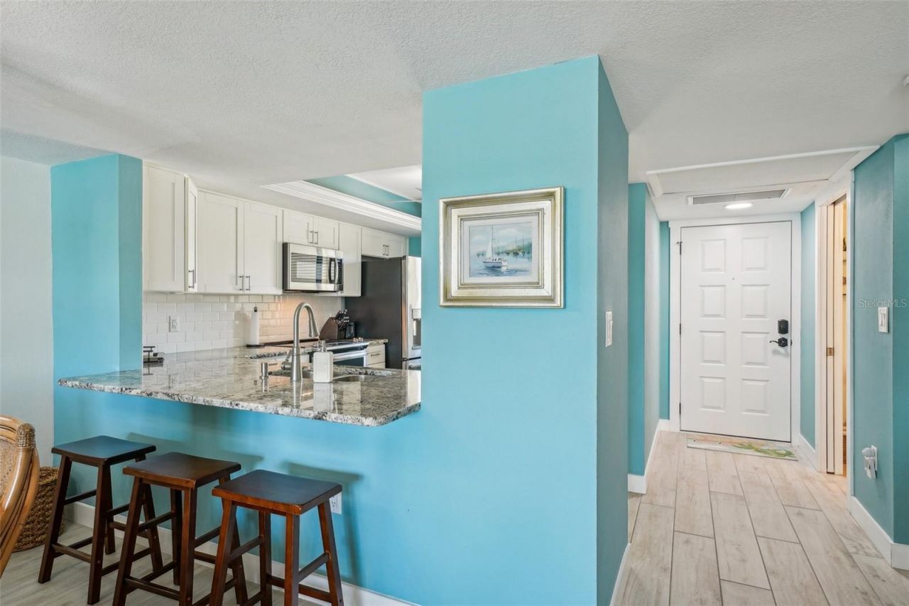 7520 Sunshine Skyway Lane S, Unit T18, Saint Petersburg, FL 33711 Photo