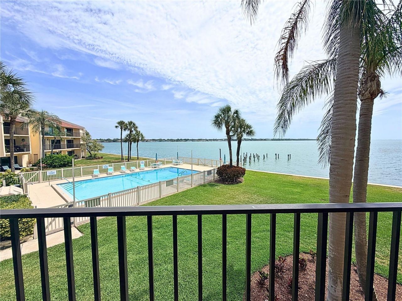 7520 Sunshine Skyway Lane S, Unit T18, Saint Petersburg, FL 33711 Photo