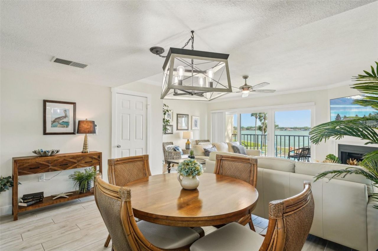 7520 Sunshine Skyway Lane S, Unit T18, Saint Petersburg, FL 33711 Photo