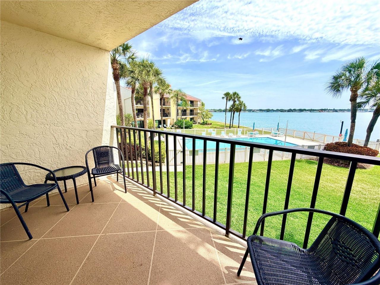 7520 Sunshine Skyway Lane S, Unit T18, Saint Petersburg, FL 33711 Photo