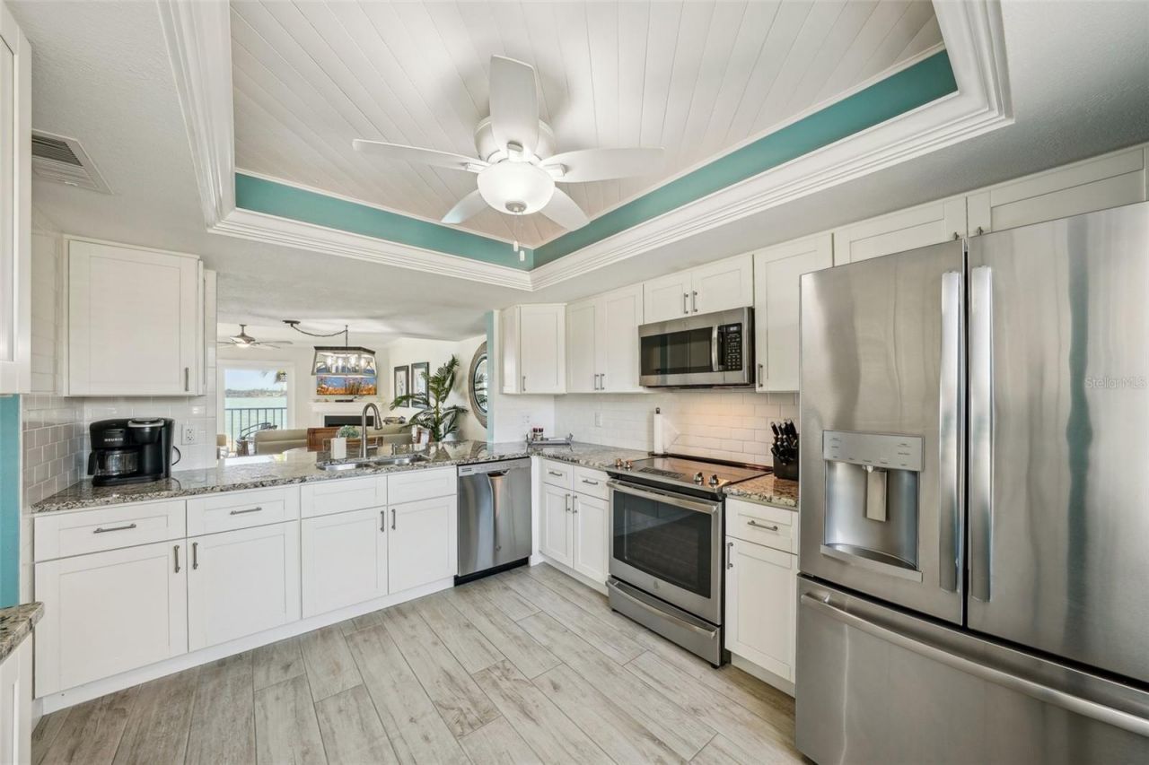 7520 Sunshine Skyway Lane S, Unit T18, Saint Petersburg, FL 33711 Photo