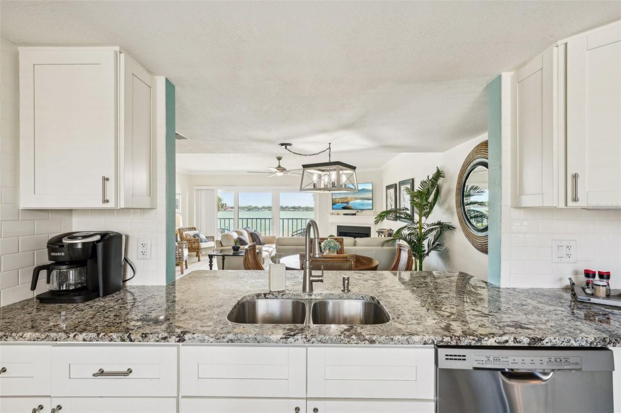 7520 Sunshine Skyway Lane S, Unit T18, Saint Petersburg, FL 33711 Photo