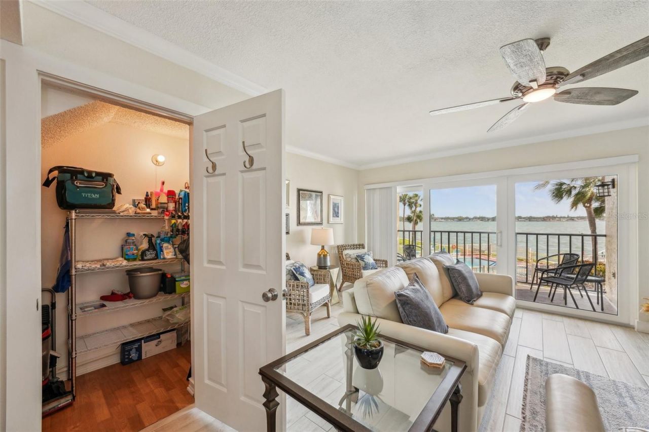 7520 Sunshine Skyway Lane S, Unit T18, Saint Petersburg, FL 33711 Photo