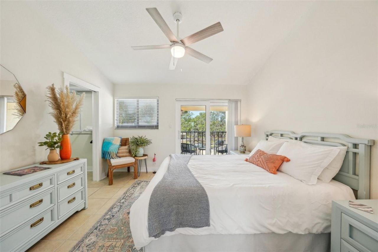 7520 Sunshine Skyway Lane S, Unit T18, Saint Petersburg, FL 33711 Photo