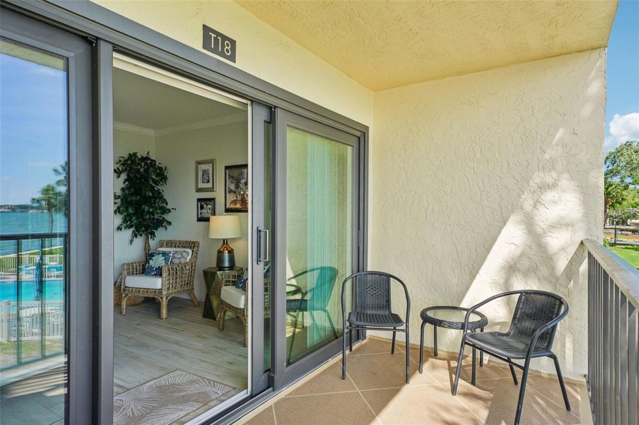 7520 Sunshine Skyway Lane S, Unit T18, Saint Petersburg, FL 33711 Photo