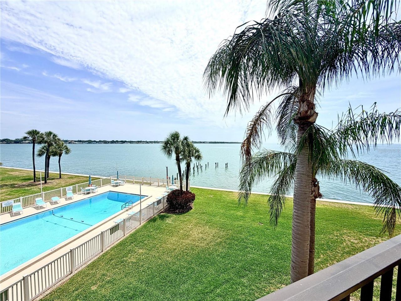 7520 Sunshine Skyway Lane S, Unit T18, Saint Petersburg, FL 33711 Photo
