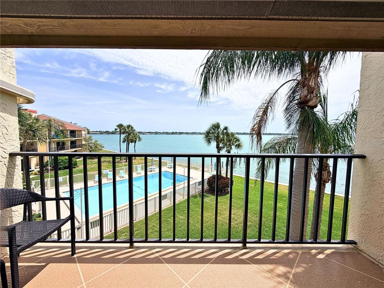 7520 Sunshine Skyway Lane S, Unit T18, Saint Petersburg, FL 33711 Photo