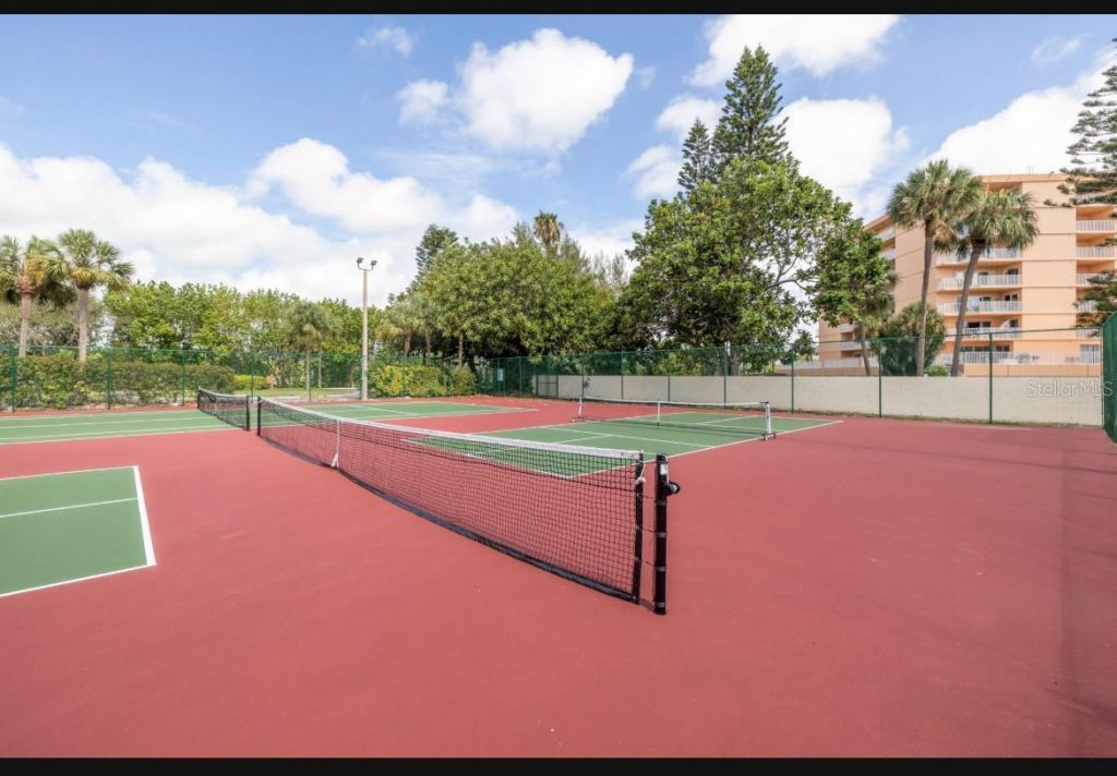 7520 Sunshine Skyway Lane S, Unit T18, Saint Petersburg, FL 33711 Photo