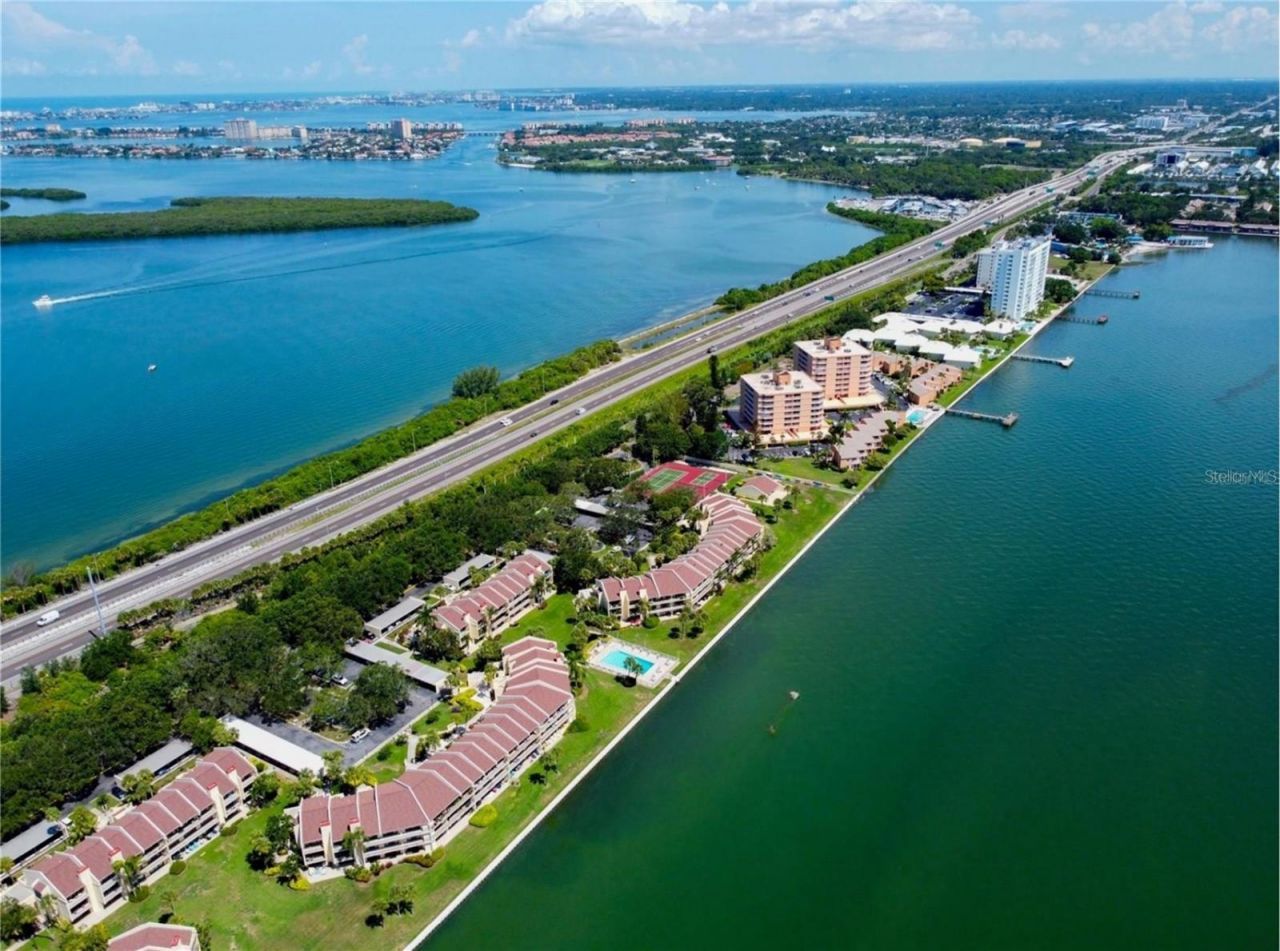 7520 Sunshine Skyway Lane S, Unit T18, Saint Petersburg, FL 33711 Photo